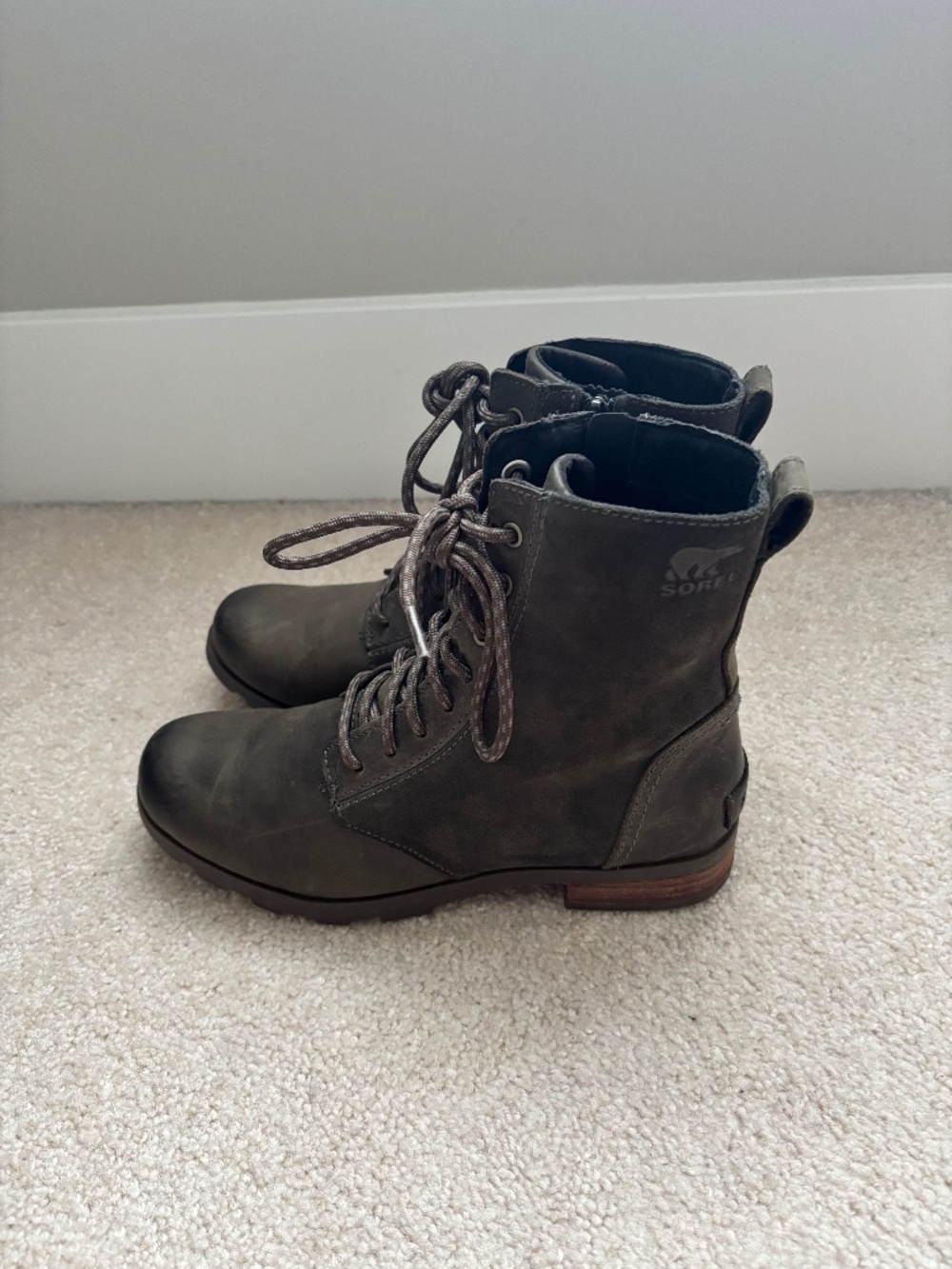 Sorel Women's Lennox Lace Waterproof Leather Boots Olive Green Size 8 Like New